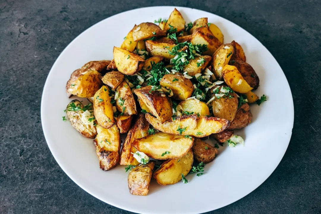 Greek-Style Potatoes | HowIEatHealthy