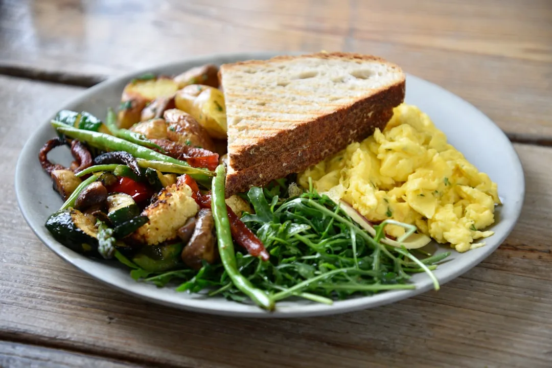 Potato and Egg Scramble | HowIEatHealthy