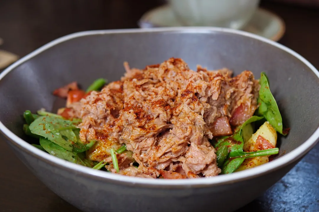 Tuna, Runner Beans, and Cabbage | HowIEatHealthy